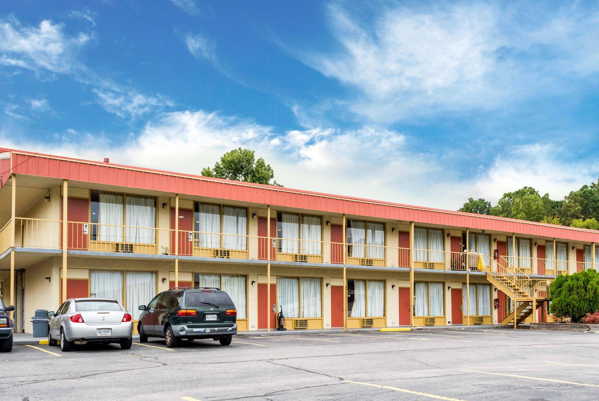 Econo Lodge Petersburg - Fort Lee Exterior photo